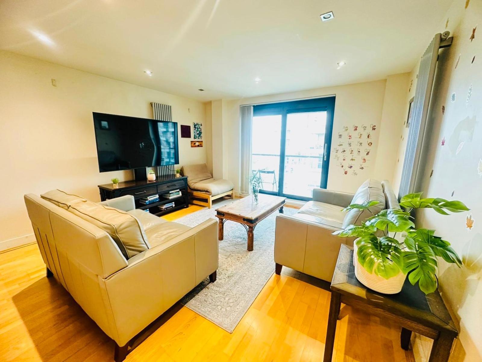 Modern 2Bed 2Bath Apartment Canary Wharf - Upto 5 Person London Kültér fotó