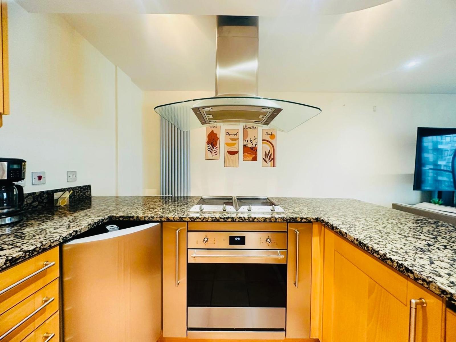 Modern 2Bed 2Bath Apartment Canary Wharf - Upto 5 Person London Kültér fotó